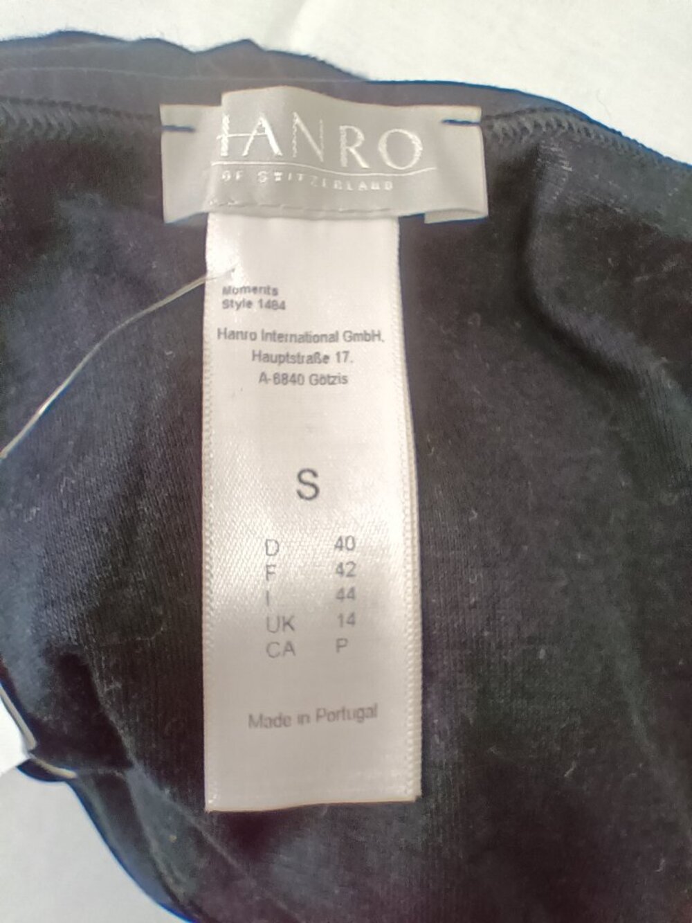 Hanro Camisole with Lace - Picture 4 of 5